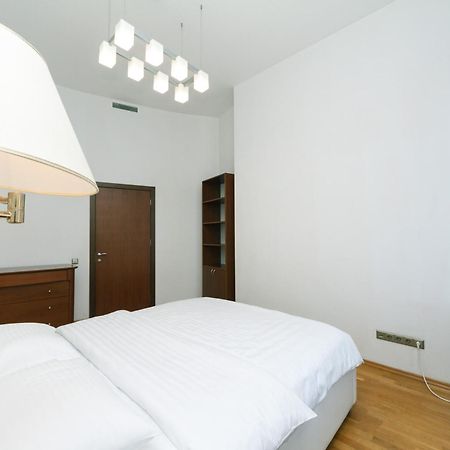 Lux Near Maidan, Khreschutyk 3Br Apartment เคียฟ ภายนอก รูปภาพ