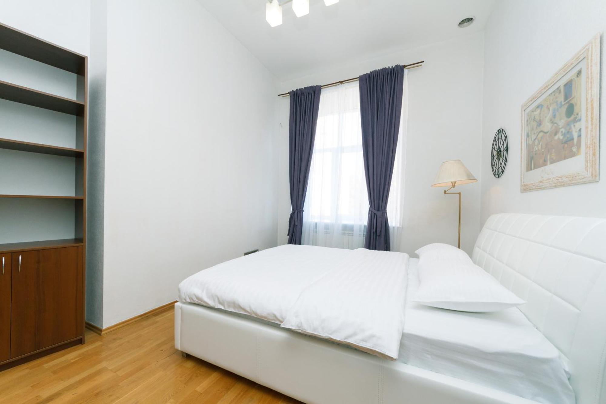 Lux Near Maidan, Khreschutyk 3Br Apartment เคียฟ ภายนอก รูปภาพ
