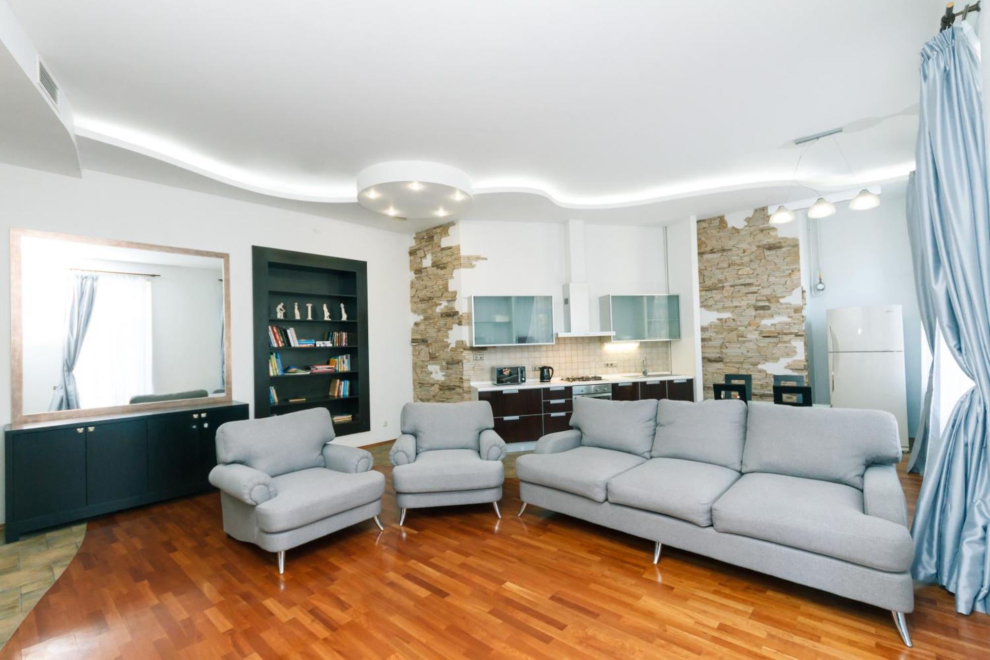 Lux Near Maidan, Khreschutyk 3Br Apartment เคียฟ ภายนอก รูปภาพ